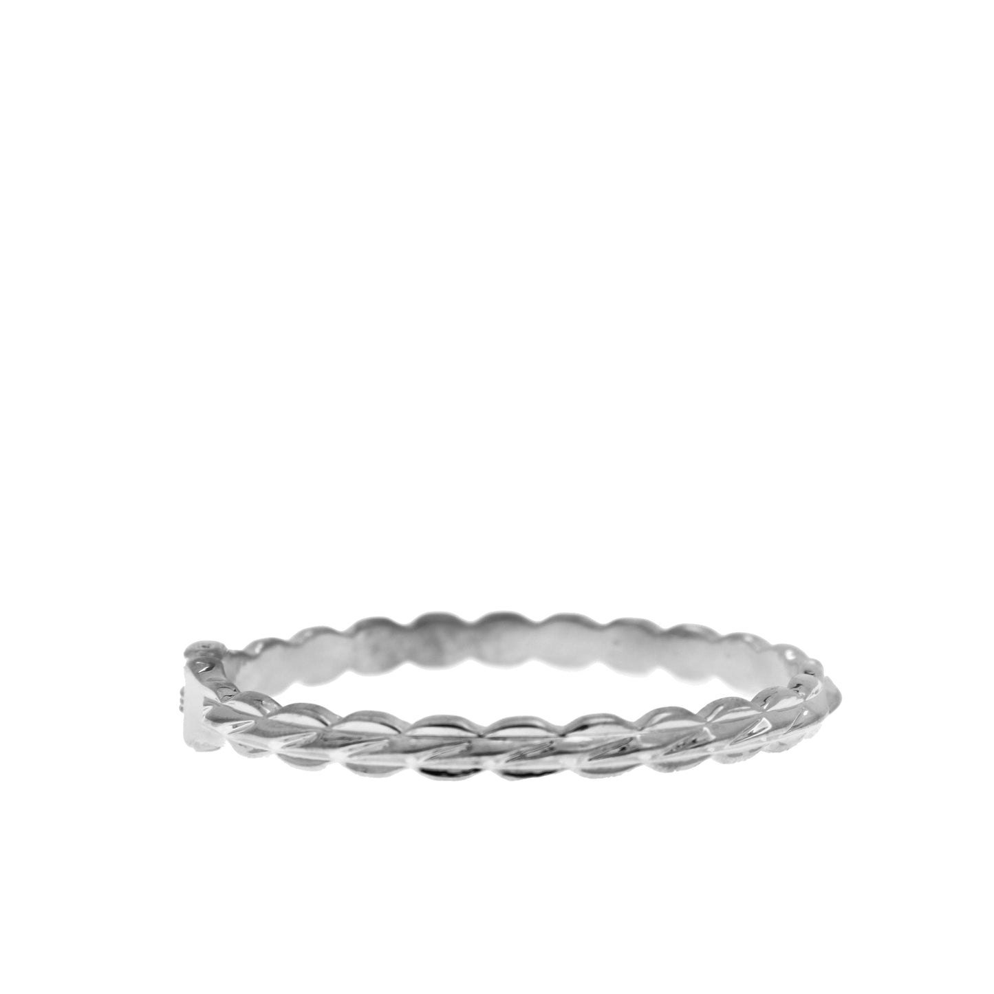 scalloped bangle